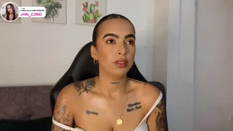 Snapshot of _sophiebrown__ chatting on 10-12-25, 01:48 Andrea The Next Stream Wednesday online show from 10-12-25, 01:48