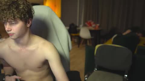 OLIVERpvt is open online show from 02-28-25, 03:37