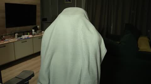 OLIVERpvt is open online show from 03-30-26, 06:09