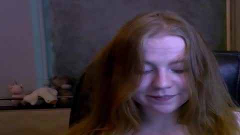 Snapshot of _space_girl_ chatting on 02-03-25, 07:00 Space Girl online show from 02-03-25, 07:00