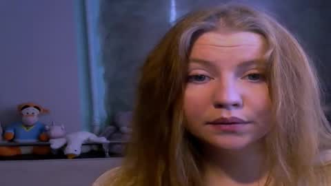 Snapshot of _space_girl_ chatting on 02-05-25, 11:23 Space Girl online show from 02-05-25, 11:23