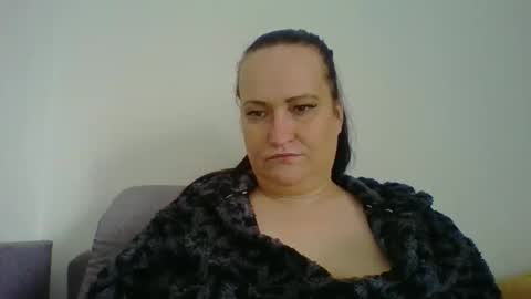 Melisa online show from 10-31-25, 09:10
