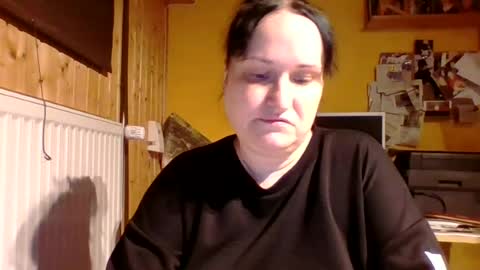 Snapshot of _squirty_pussyyy_ chatting on 06-24-26, 11:42 Melisa online show from 06-24-26, 11:42
