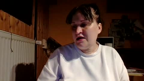 Snapshot of _squirty_pussyyy_ chatting on 06-27-26, 05:56 Melisa online show from 06-27-26, 05:56