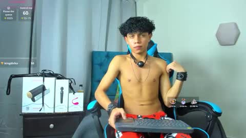 Taylor online show from 09-10-25, 01:38