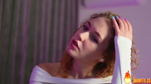 Snapshot of _taylor_swift chatting on 09-09-25, 12:26 Taylor online show from 09-09-25, 12:26