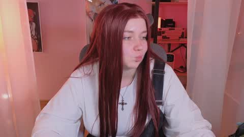 Snapshot of _that_witch_ chatting on 05-21-26, 06:31 MIRA online show from 05-21-26, 06:31