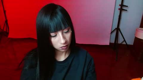 Snapshot of _the_dark_side_of_the_moon_ chatting on 11-05-25, 02:11 _the_dark_side_of_the_moon_ online show from 11-05-25, 02:11