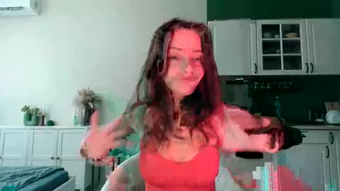 Mia online show from 03-19-26, 02:43