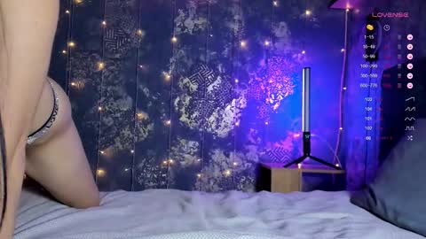 _thenightmoon_ online show from 11-20-25, 01:55