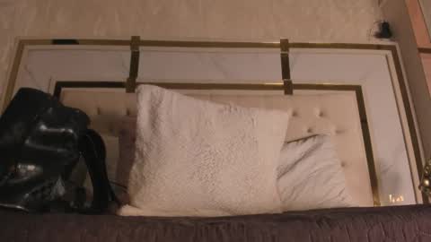 Rousse  online show from 11-20-25, 07:13