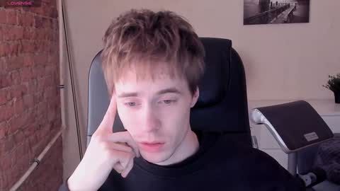 Snapshot of _tokyo_ghoul chatting on 12-15-24, 03:09 _tokyo_ghoul online show from 12-15-24, 03:09