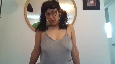 Snapshot of _tutti_frutti_ chatting on 05-15-26, 09:11 _tutti_frutti_ online show from 05-15-26, 09:11