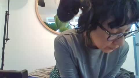 Snapshot of _tutti_frutti_ chatting on 05-21-26, 10:17 _tutti_frutti_ online show from 05-21-26, 10:17