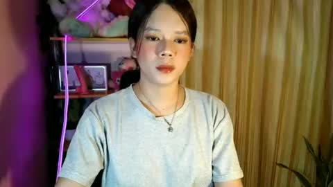 _urpetitegirl online show from 06-14-26, 05:37