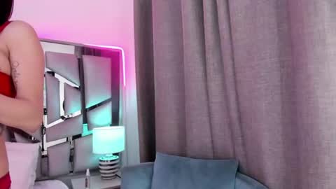 Snapshot of _valeria_saenz_ chatting on 06-11-26, 03:04 _valeria_saenz_ online show from 06-11-26, 03:04