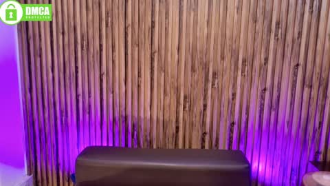 Snapshot of _veronicadeleon_ chatting on 04-28-26, 03:50 Veronica online show from 04-28-26, 03:50