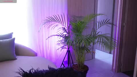 VICTORIA online show from 09-15-25, 08:20