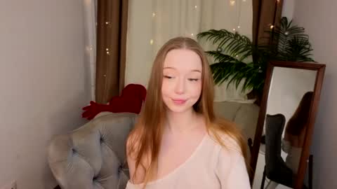 Snapshot of _violet_mills_ chatting on 12-07-24, 11:34 Violet online show from 12-07-24, 11:34