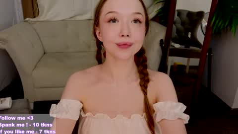Snapshot of _violet_mills_ chatting on 01-17-25, 02:29 Violet online show from 01-17-25, 02:29