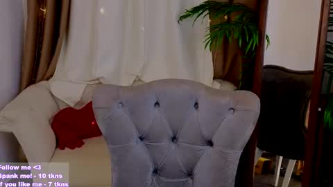 Snapshot of _violet_mills_ chatting on 02-20-25, 08:58 Violet online show from 02-20-25, 08:58