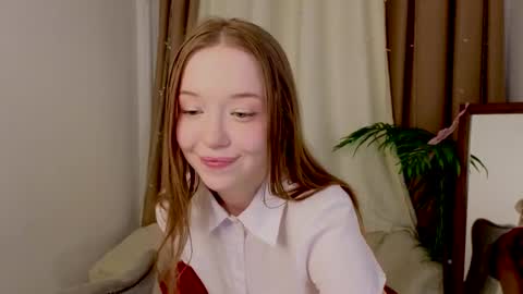 Snapshot of _violet_mills_ chatting on 02-23-25, 02:29 Violet online show from 02-23-25, 02:29
