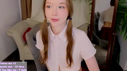 Snapshot of _violet_mills_ chatting on 03-09-25, 02:29 Violet online show from 03-09-25, 02:29