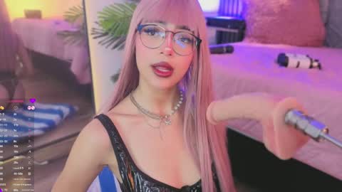Snapshot of _viollettenoir_ chatting on 05-28-26, 09:56 online show from 05-28-26, 09:56