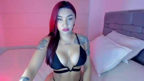 Snapshot of _viviana chatting on 05-27-26, 02:30 INSTAGRAM pinzon viviana online show from 05-27-26, 02:30