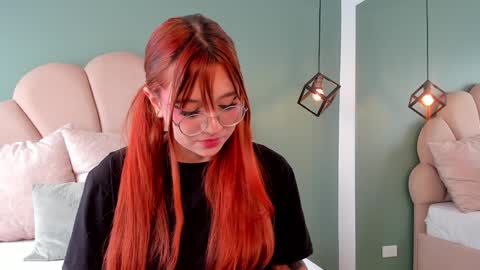 Snapshot of _vix555_ chatting on 12-17-24, 12:54 Vix online show from 12-17-24, 12:54