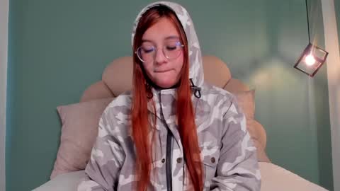 Snapshot of _vix555_ chatting on 12-26-24, 12:27 Vix online show from 12-26-24, 12:27