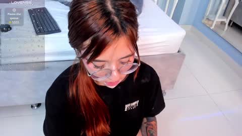 Snapshot of _vix555_ chatting on 01-08-25, 02:25 Vix online show from 01-08-25, 02:25