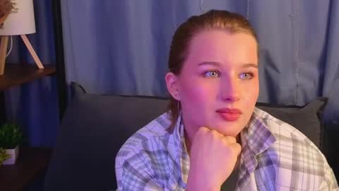 _watchmesmile_ online show from 04-23-26, 04:24
