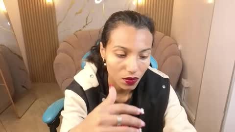  wendy  online show from 11-22-25, 03:05