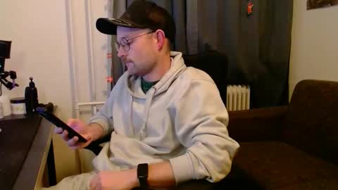 _whoisthatguy_ online show from 12-18-25, 03:51