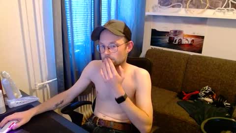 _whoisthatguy_ online show from 06-10-26, 06:29