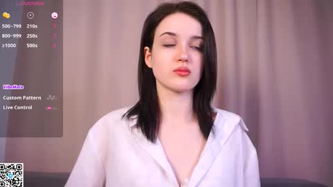 Snapshot of _wicked_game chatting on 09-20-25, 07:42 Anna online show from 09-20-25, 07:42