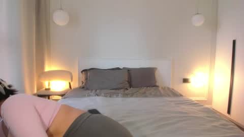 Snapshot of _worlin_ chatting on 06-26-26, 02:32 Nika online show from 06-26-26, 02:32
