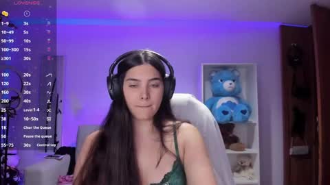 Snapshot of _wtdreamgirl chatting on 06-05-26, 07:03 Luisa online show from 06-05-26, 07:03