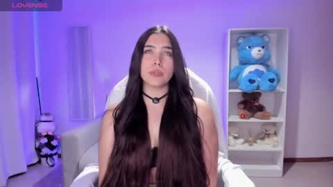 Snapshot of _wtdreamgirl chatting on 06-07-26, 08:40 Luisa online show from 06-07-26, 08:40
