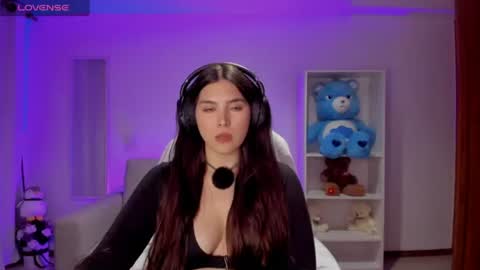 Snapshot of _wtdreamgirl chatting on 07-10-26, 07:23 Luisa online show from 07-10-26, 07:23