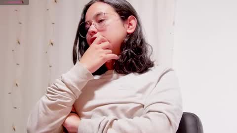 Macca and Ana online show from 10-31-25, 03:46