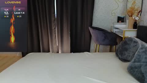 Jasmine online show from 12-17-24, 08:23