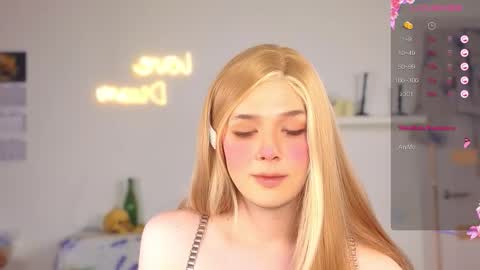 LITTLE FOX online show from 10-25-25, 01:40