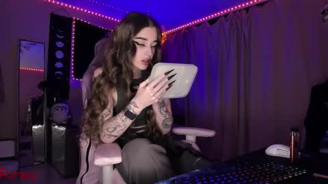 Roxy online show from 02-27-26, 01:38