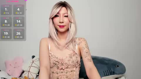 Mia online show from 06-28-26, 10:27