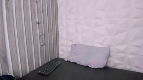 _zoecooper online show from 12-20-25, 11:39