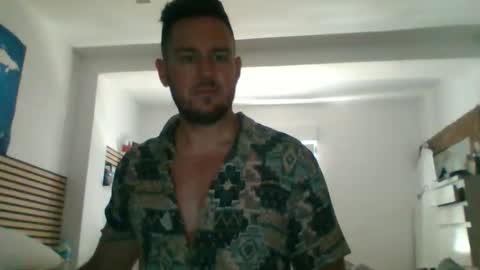 Snapshot of a3cuadros chatting on 06-10-26, 04:50 a3cuadros online show from 06-10-26, 04:50