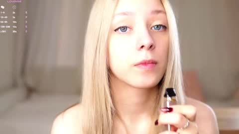 Luna online show from 02-25-26, 01:37