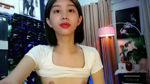 Snapshot of a_r_i_a_n_n_a chatting on 05-08-26, 08:52 Lovely Yana online show from 05-08-26, 08:52